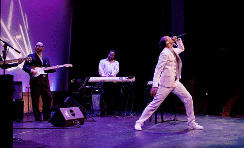 Image of Frederic Yonnet performing on stage
